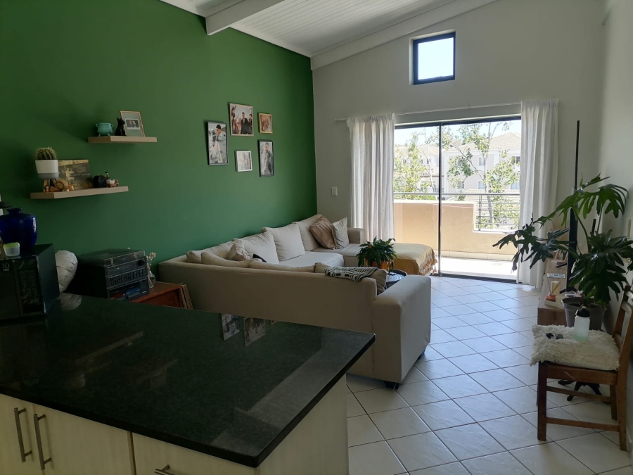 2 Bedroom Property for Sale in Somerset West Mall Triangle Western Cape